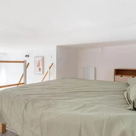 Bel Cosy Avec Mezzanine דירה *