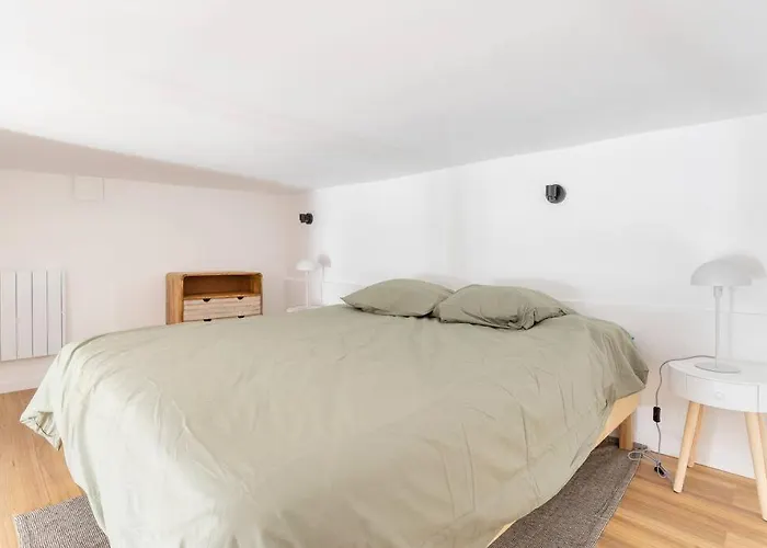 شقة Bel Cosy Avec Mezzanine ليل